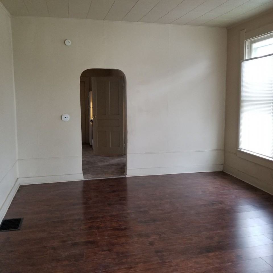 526 E Minnesota St - Photo 2 of 10