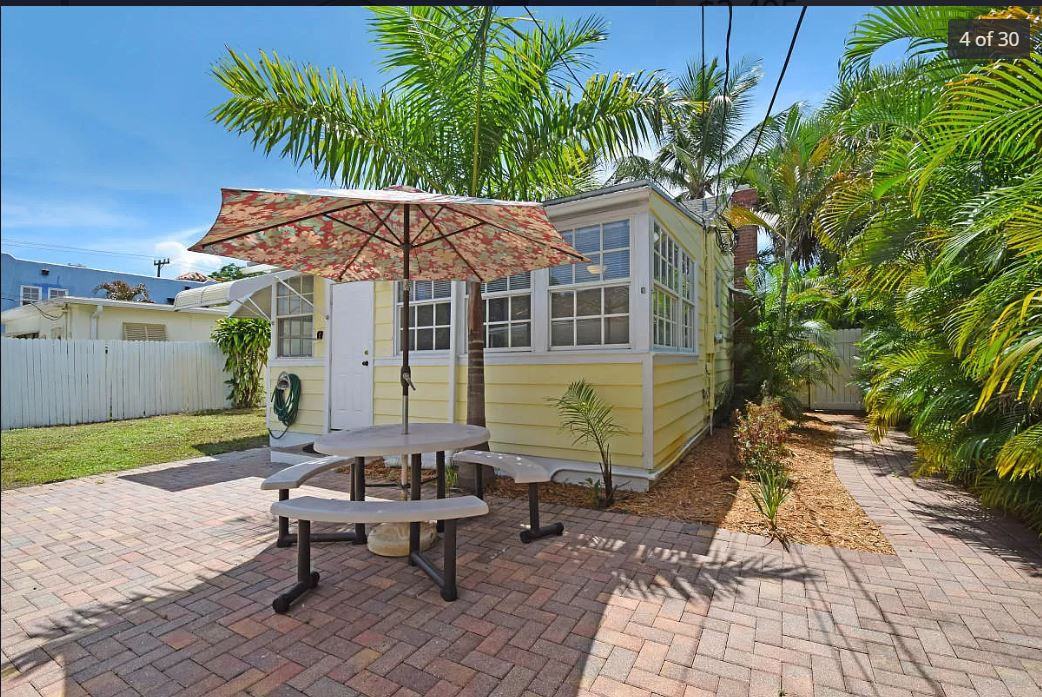 423 34th Street - Photo 3 of 10