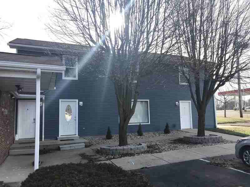 1722A Cross St - Photo 3 of 19