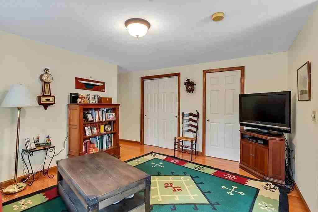 38 New West Townsend Rd - Photo 3 of 32