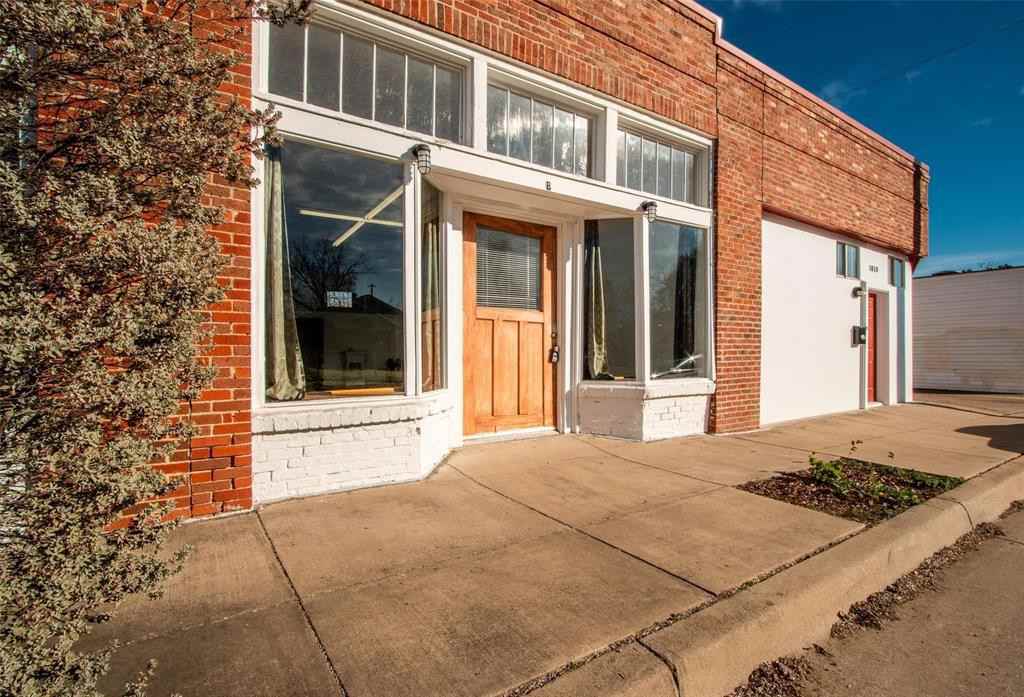 1018 W Shaw St - Photo 2 of 23