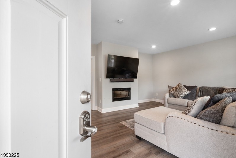 51 Anderson St Unit 1 - Photo 2 of 15
