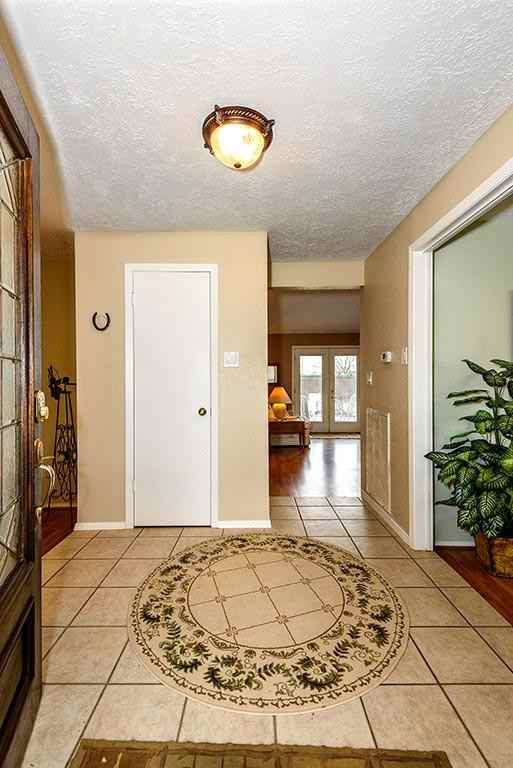 1107 W Castlewood Ave - Photo 2 of 32