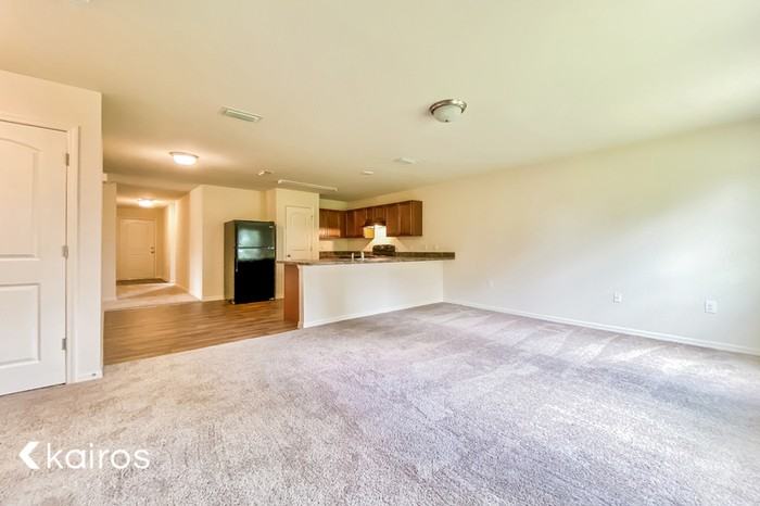 2920 Ne 2nd Ave - Photo 3 of 16