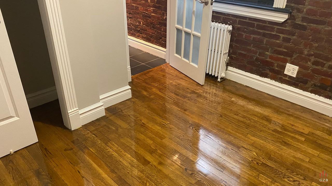 E 13th St #3F - Photo 2 of 7