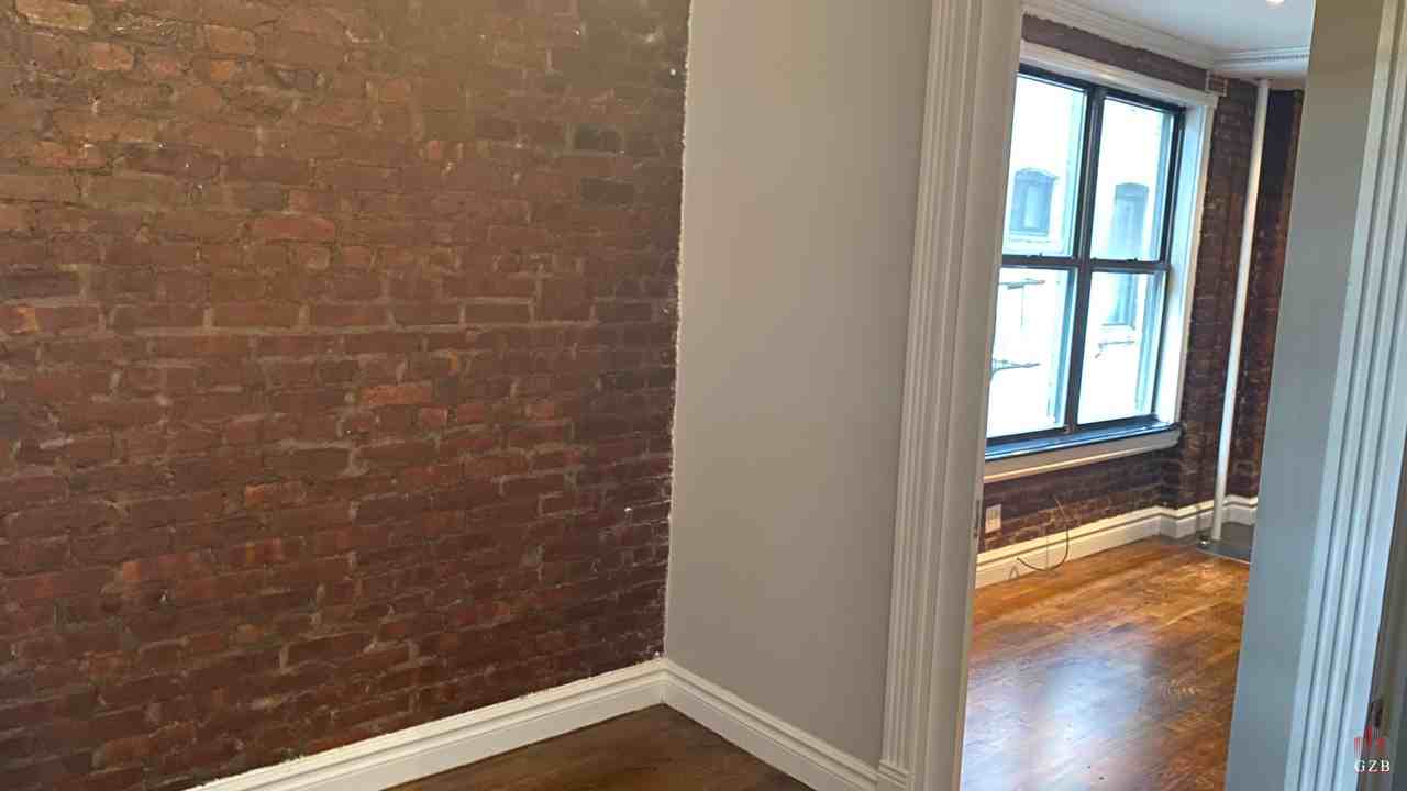 E 13th St #3F - Photo 3 of 7