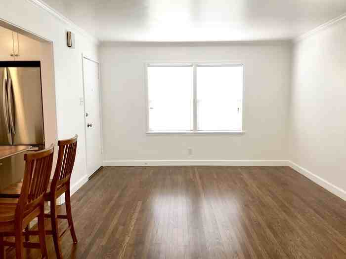 943 15th Ave - Photo 3 of 10