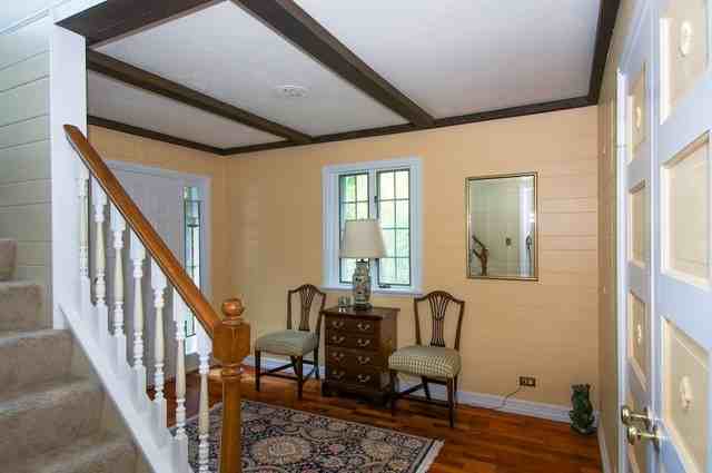 1900 Robinwood Ln - Photo 2 of 13