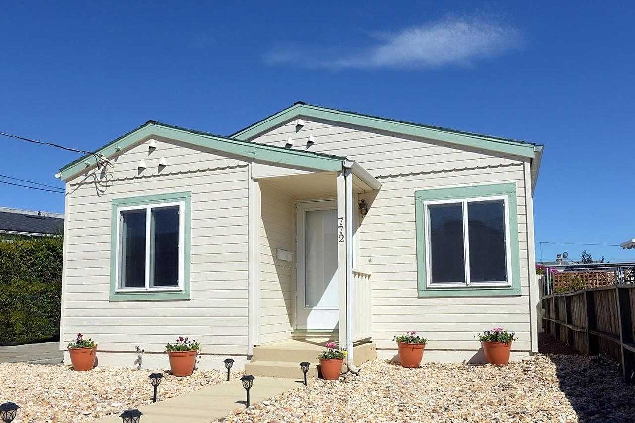 772 2nd Avenue - Photo 3 of 9