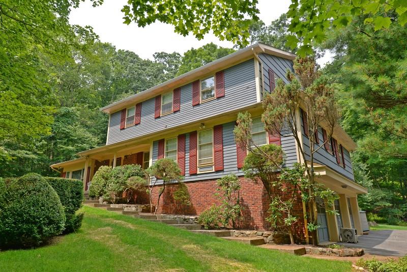 22 Meadowbrook Rd - Photo 2 of 19