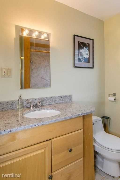 18 E Lynwood Blvd - Photo 2 of 5