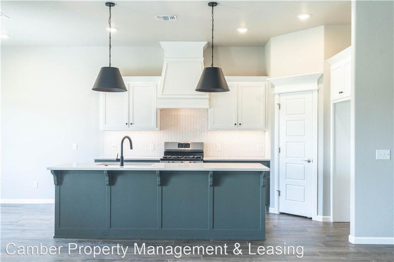 9028 Nw 119th St - Photo 3 of 29