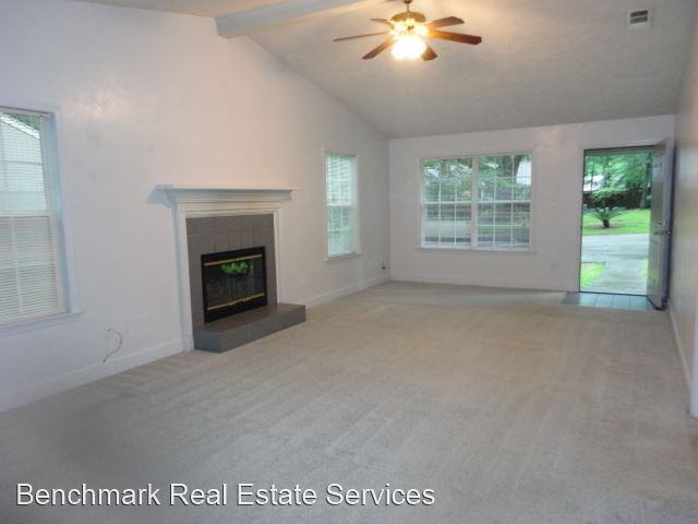 2319 Via Sardina St Apt B - Photo 3 of 10