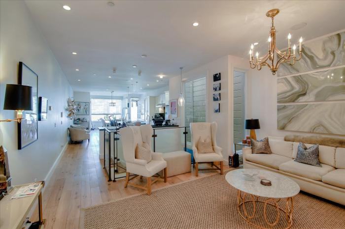 1834 Mason St - Photo 2 of 24