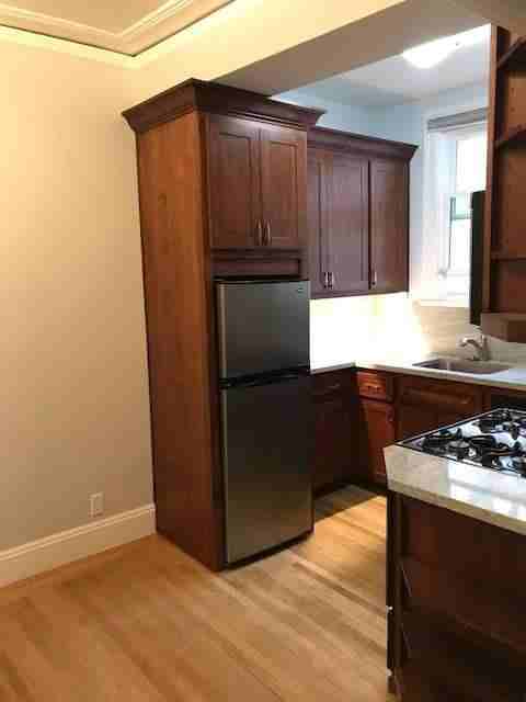 3440 Pierce St - Photo 2 of 10