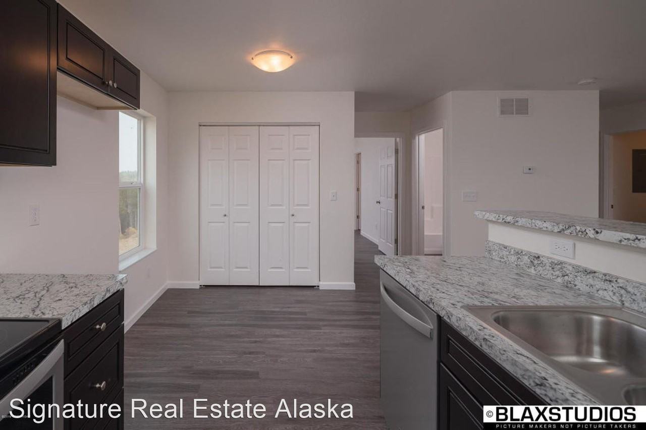 4645 W. Amanda Drive - Photo 2 of 6