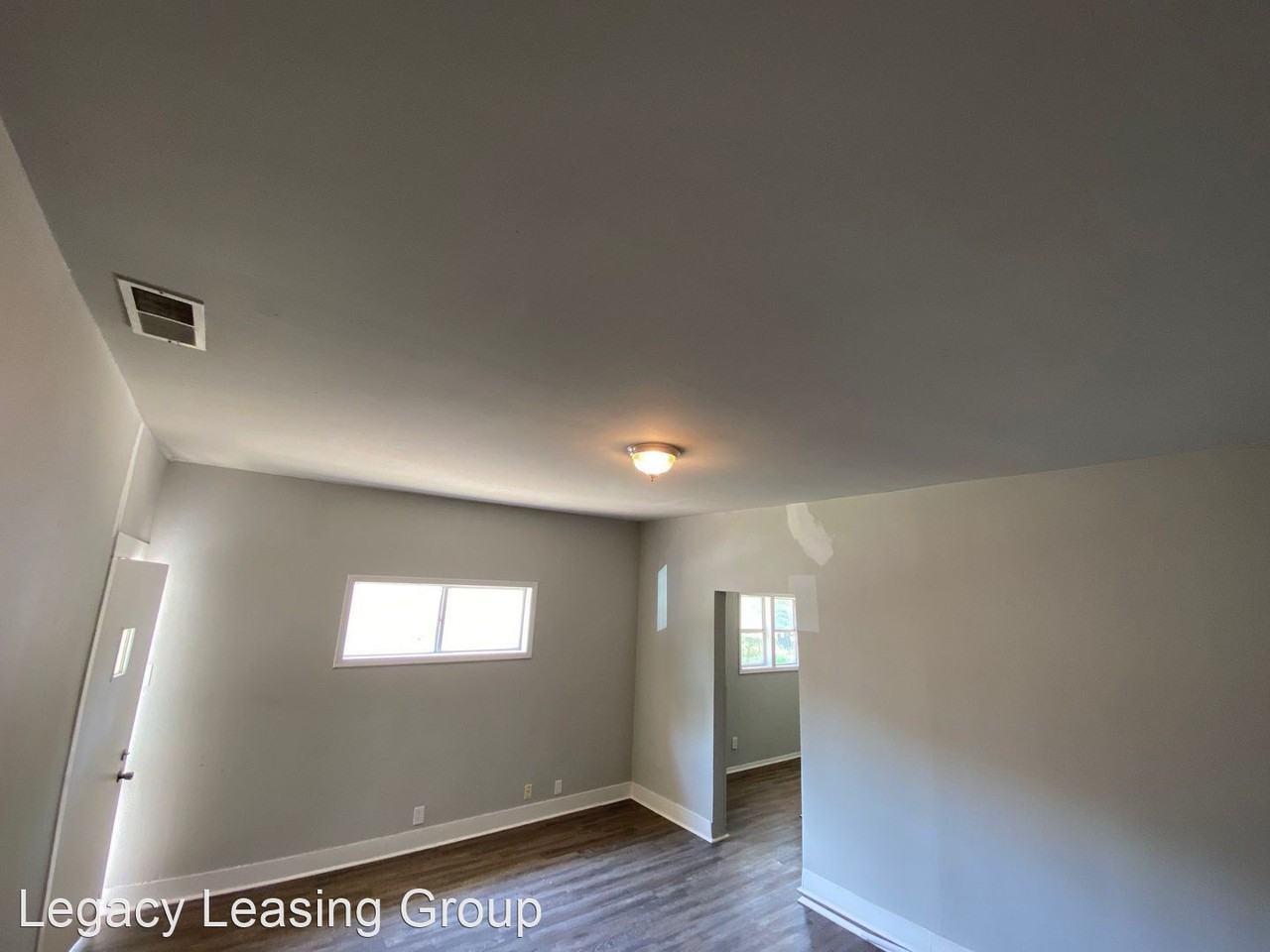 866 Beech St - Photo 3 of 7