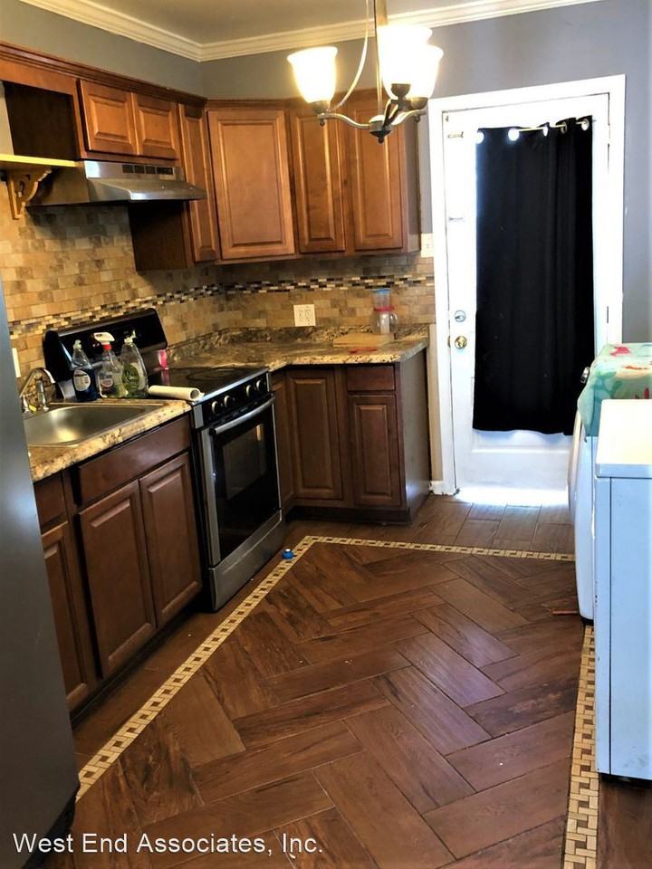 46 E Spruce St - Photo 2 of 10