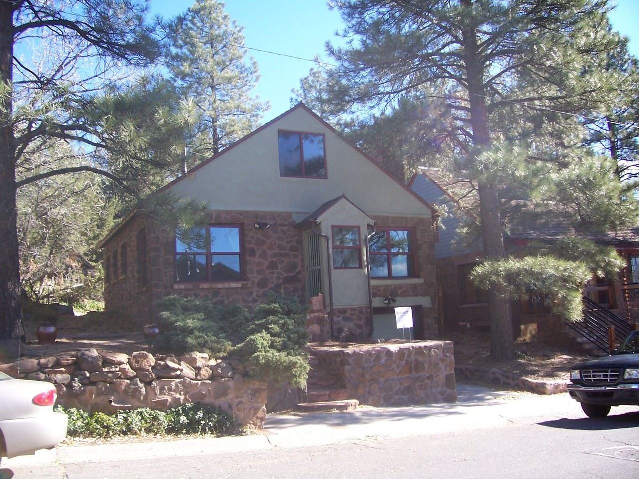 518 N Agassiz St - Photo 2 of 13