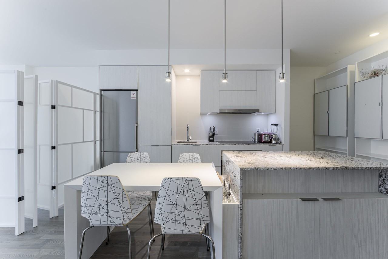 1 Bloor St E - Photo 2 of 22