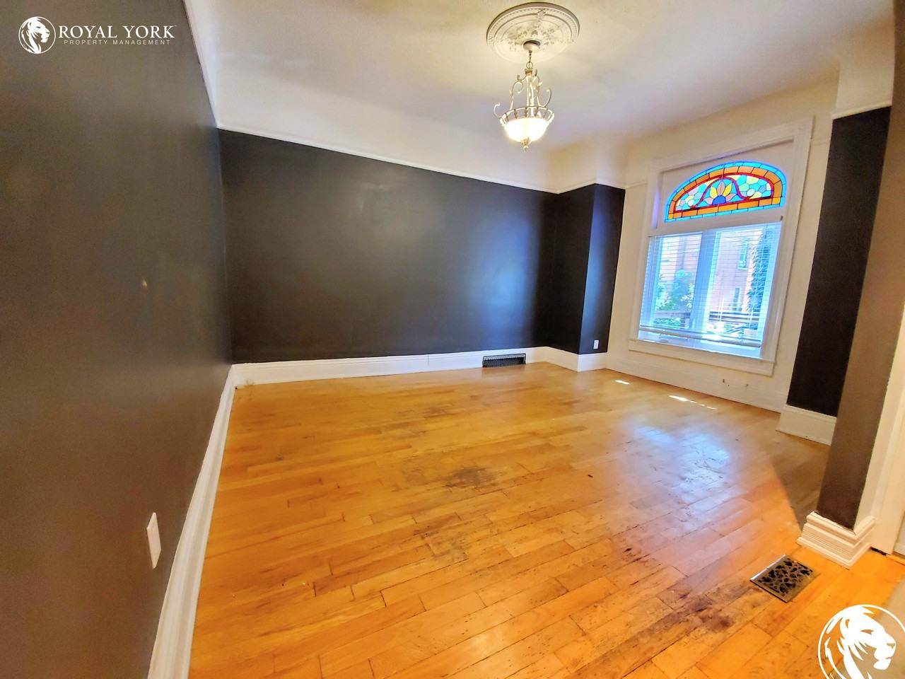 148 2-148 Grant Avenue - Photo 2 of 13