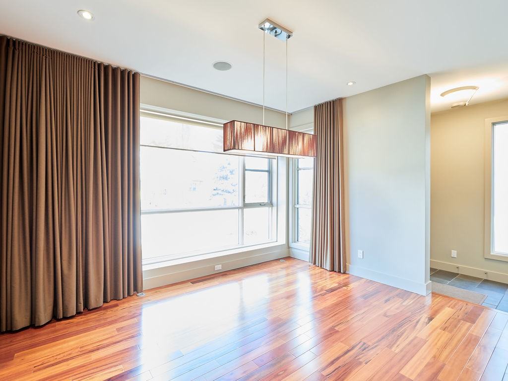 Luxury 3 Bedroom  Duplex in West Hillhurst (RP388) - Photo 3 of 19