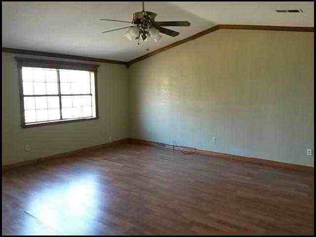 24 Imperial Ln - Photo 3 of 10