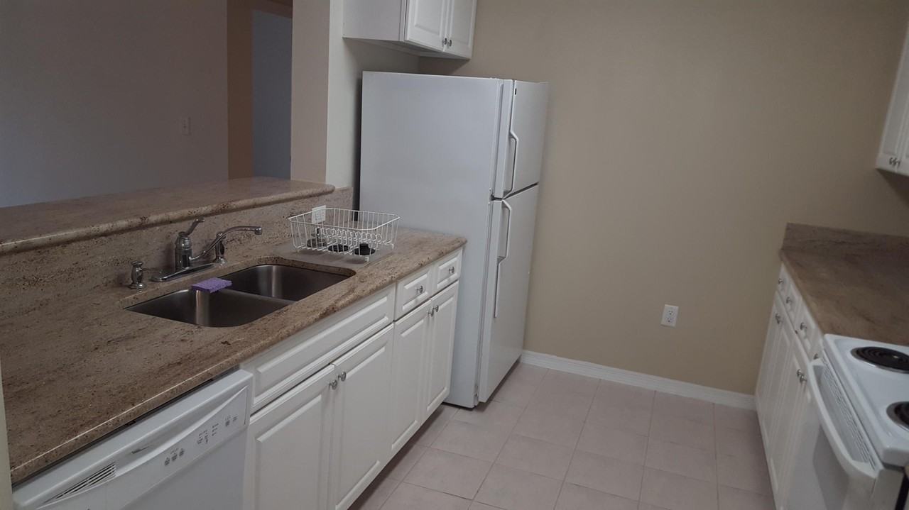 1209 Main Street #214 - Photo 3 of 27