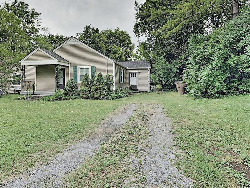 1300 Cardinal Ave - Photo 3 of 13