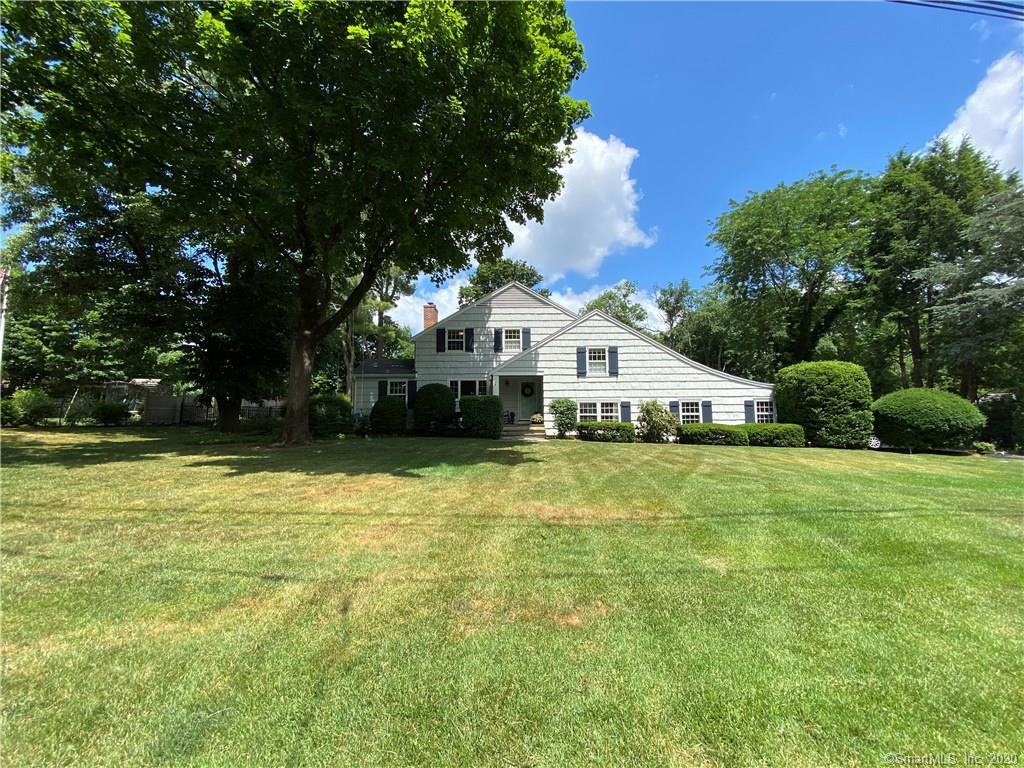 3 Watering Ln - Photo 2 of 34