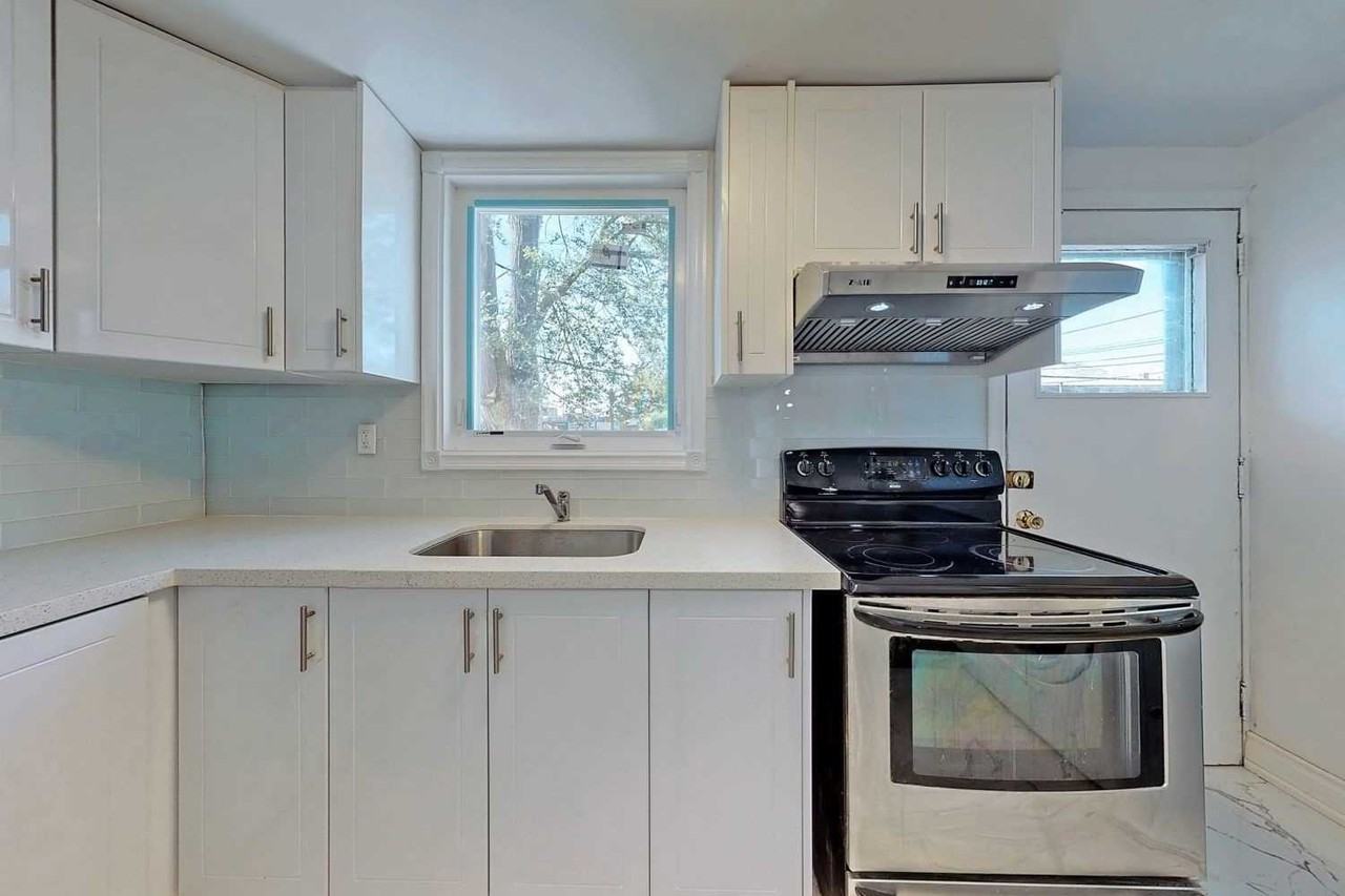 4 Sammon Avenue - Photo 3 of 11