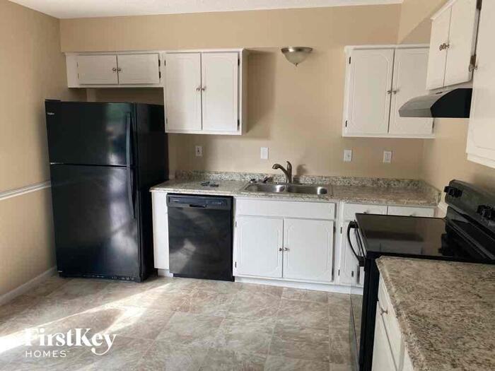 5800 Ricardo Dr - Photo 2 of 13