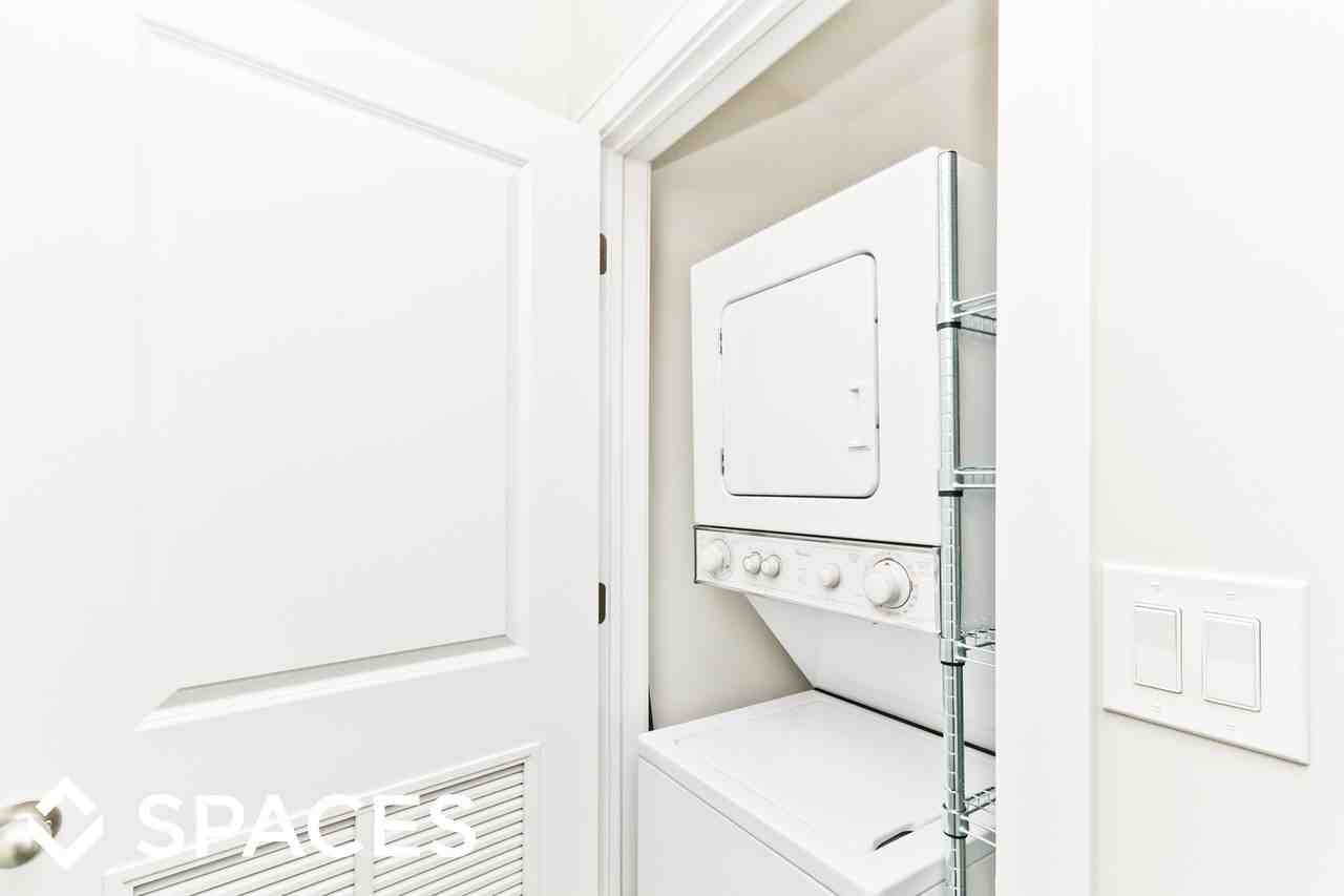 4951 North Oakley - Photo 3 of 10