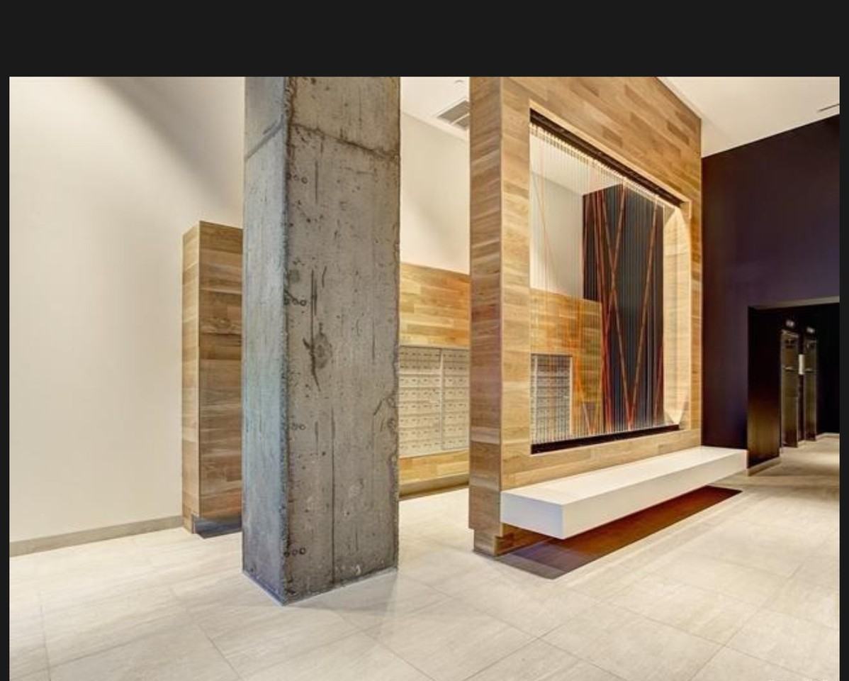 195 Rue Peel - Photo 4 of 17