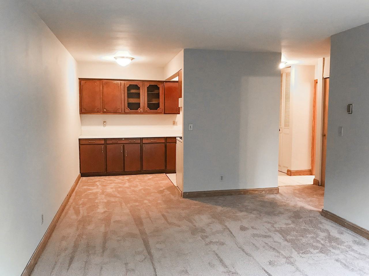 2131 N. Summit - Photo 3 of 10