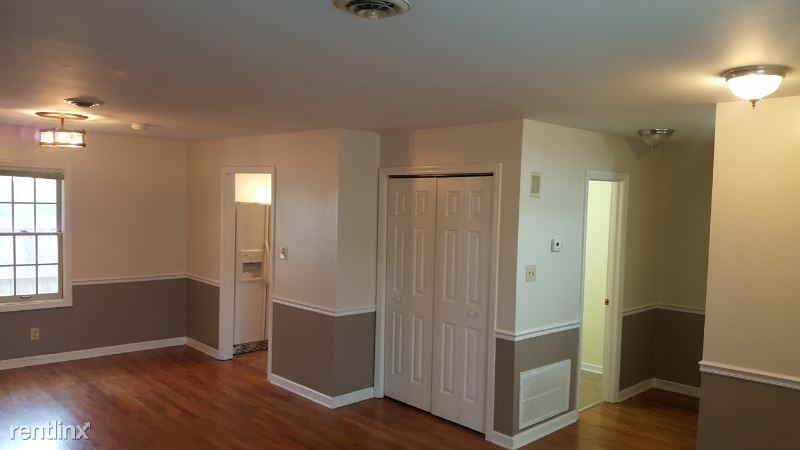 469 Bramblewood Ln - Photo 3 of 23