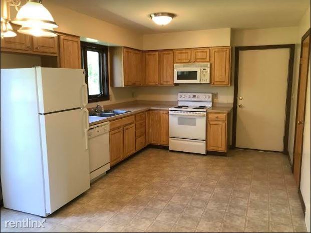 249 Mercer Ave - Photo 2 of 18