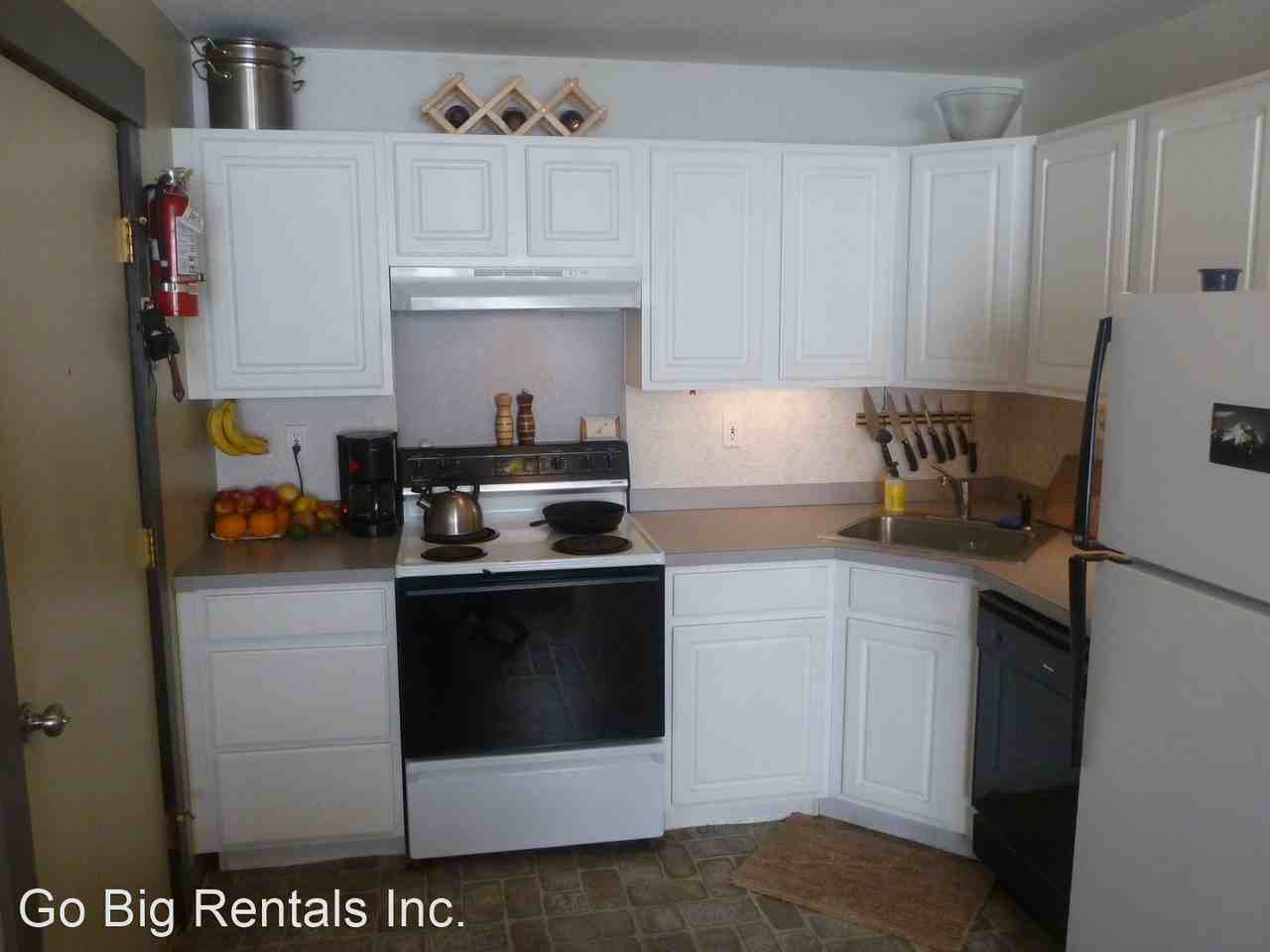 1279 Hill Condo - Photo 2 of 12