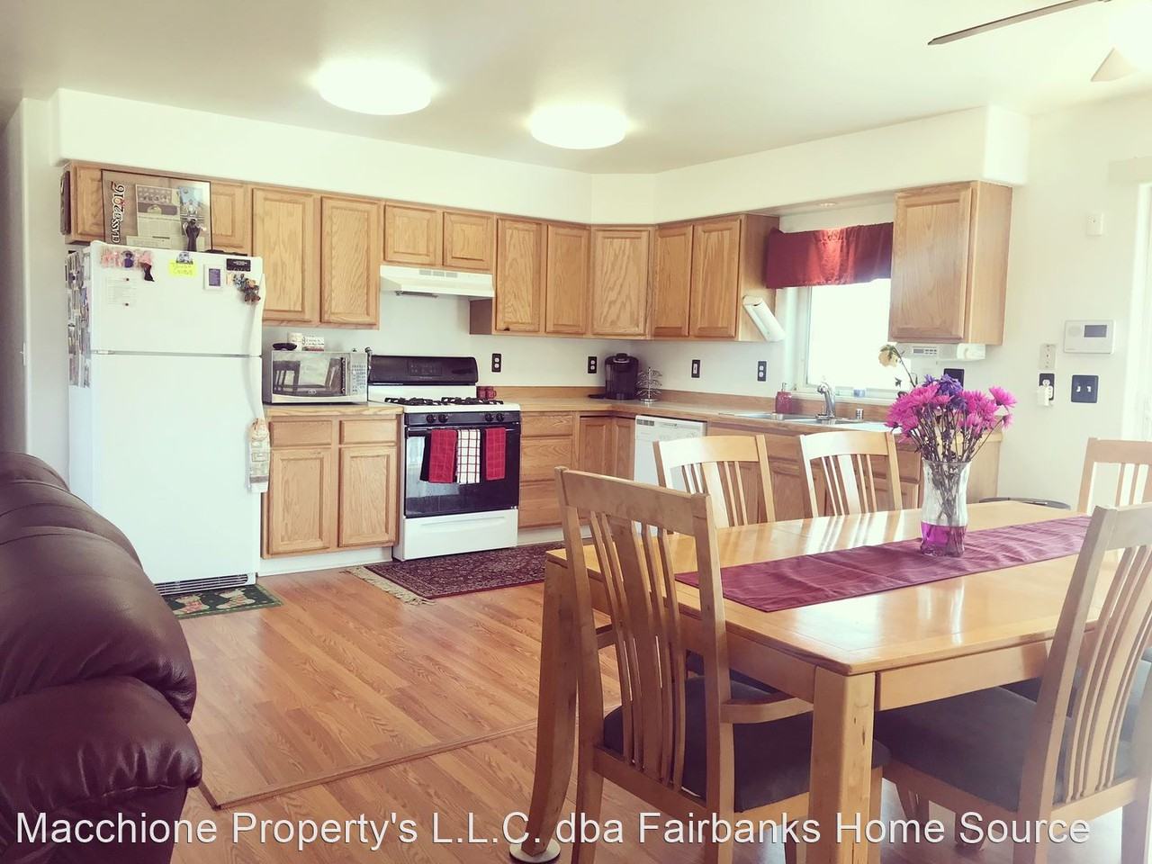 2604 Cowles St - Photo 2 of 17