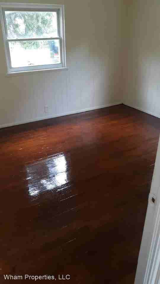 1134 Shepherd Ln - Photo 3 of 8