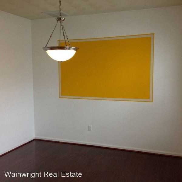 5017 Lansglen Ct - Photo 2 of 9