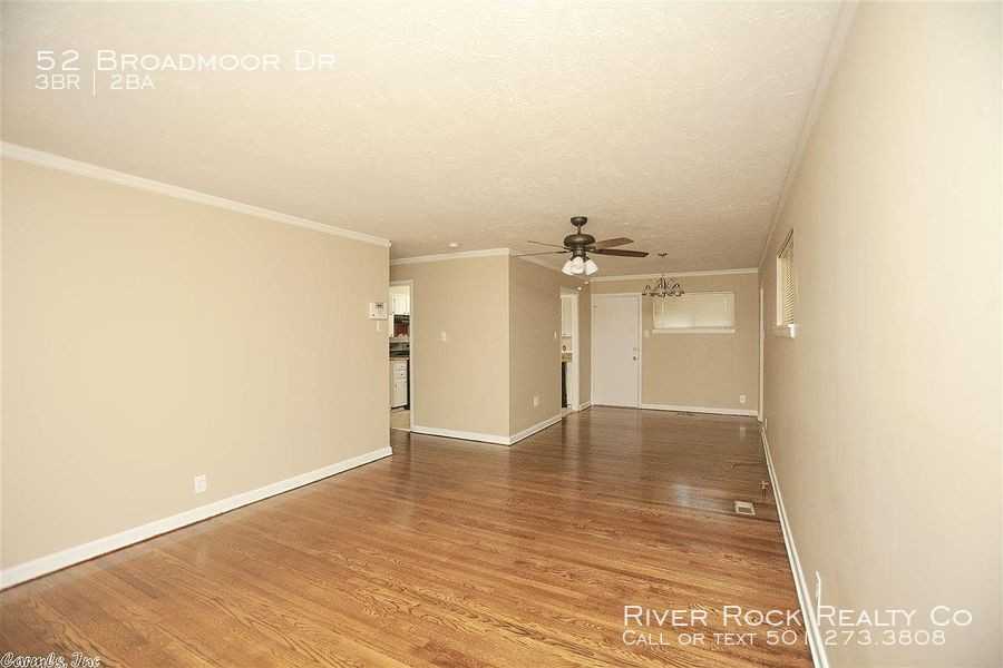 52 Broadmoor Dr - Photo 2 of 26