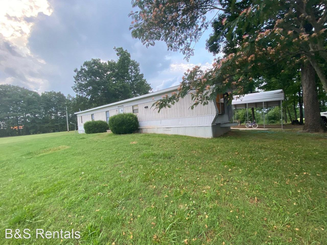 2136 Oak Grove Rd - Photo 2 of 15