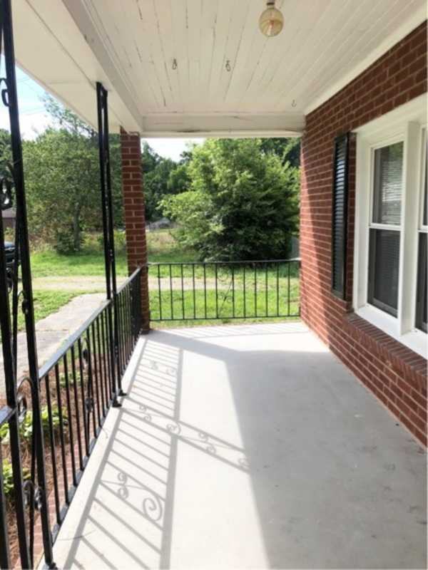 711 W Rice St - Photo 2 of 18