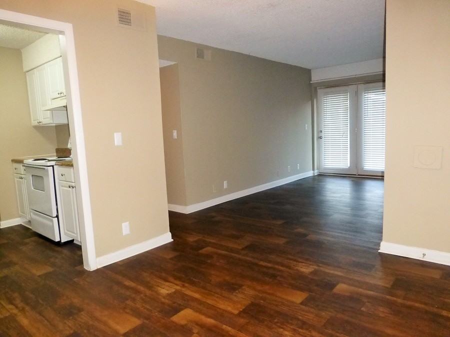 1598 Crestview Drive - Photo 3 of 5