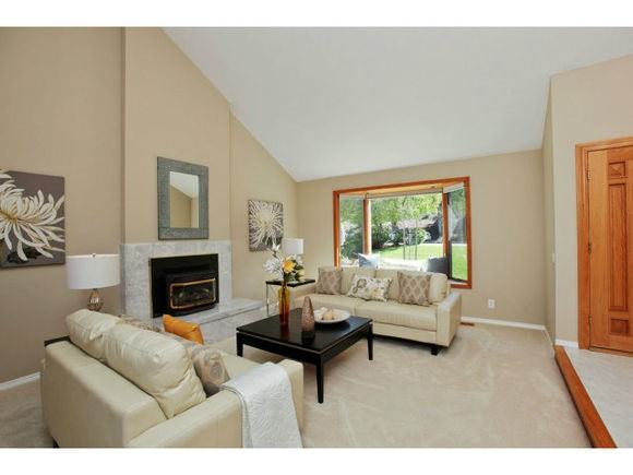 32 Elder Dr - Photo 2 of 14