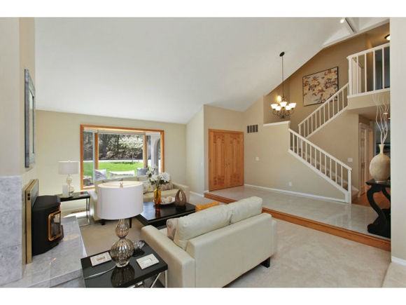 32 Elder Dr - Photo 3 of 14