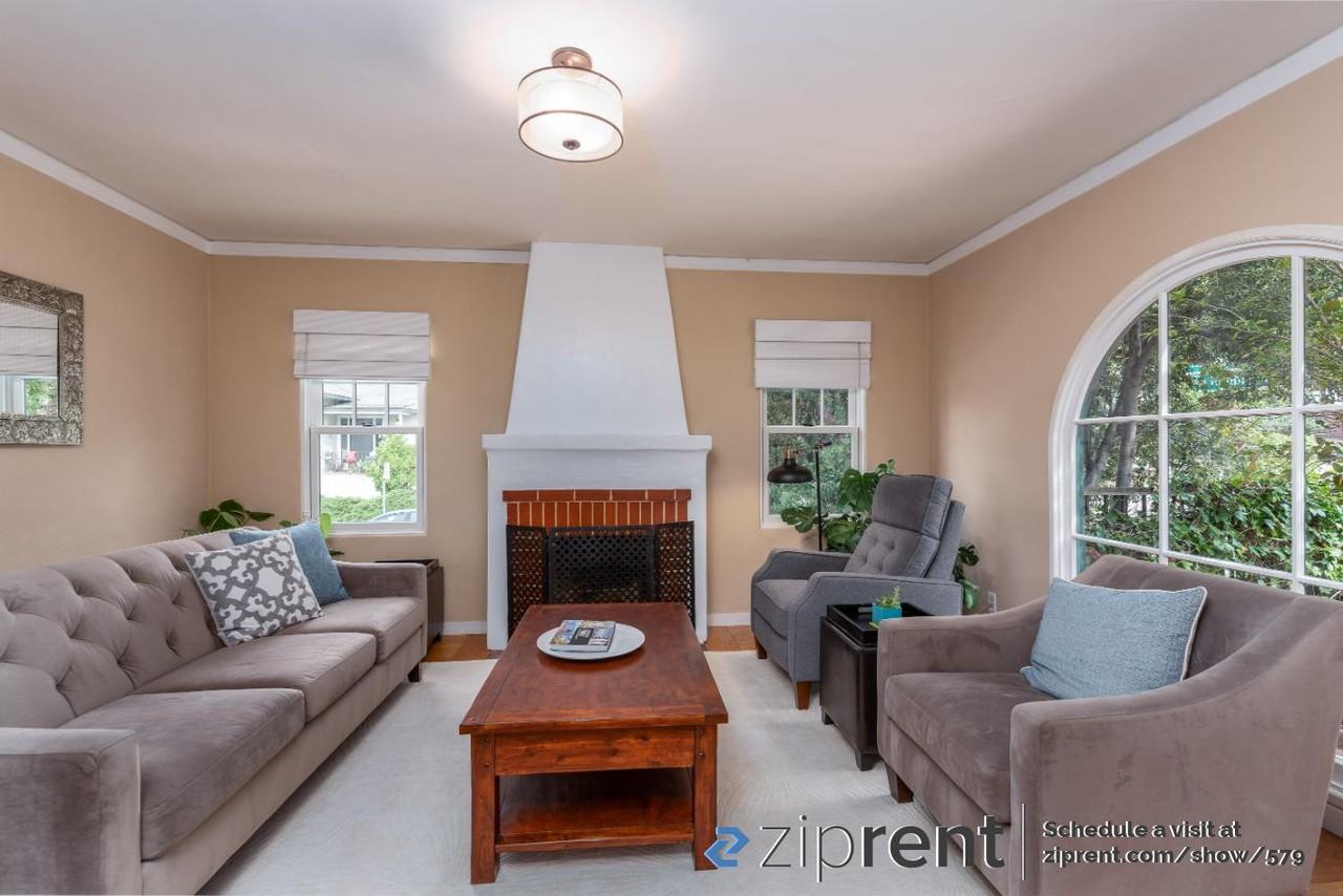 4401 Tompkins Ave - Photo 3 of 16