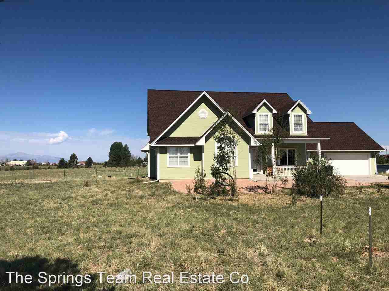 8450 Aerostar Dr - Photo 2 of 43