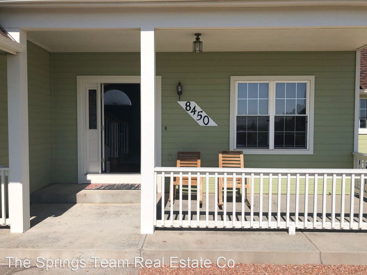 8450 Aerostar Dr - Photo 3 of 43